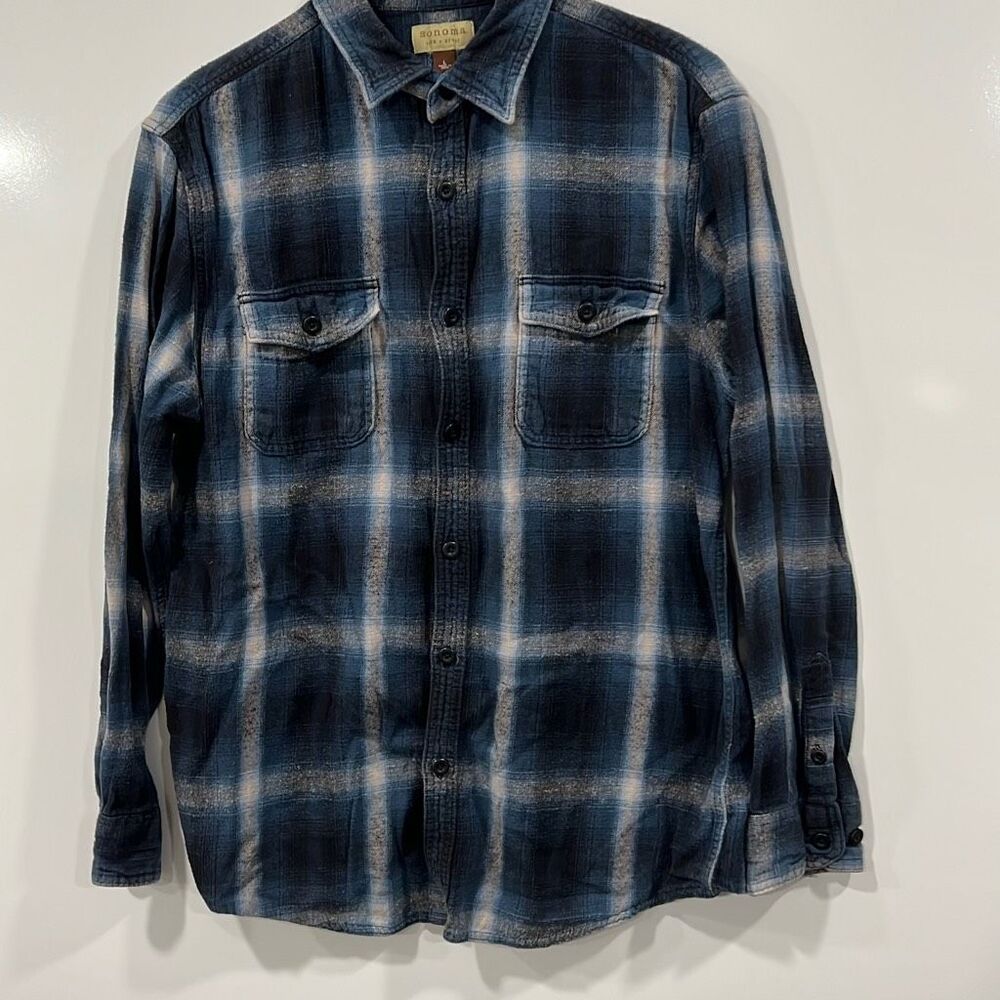 Sonoma men’s large blue plaid flannel button up